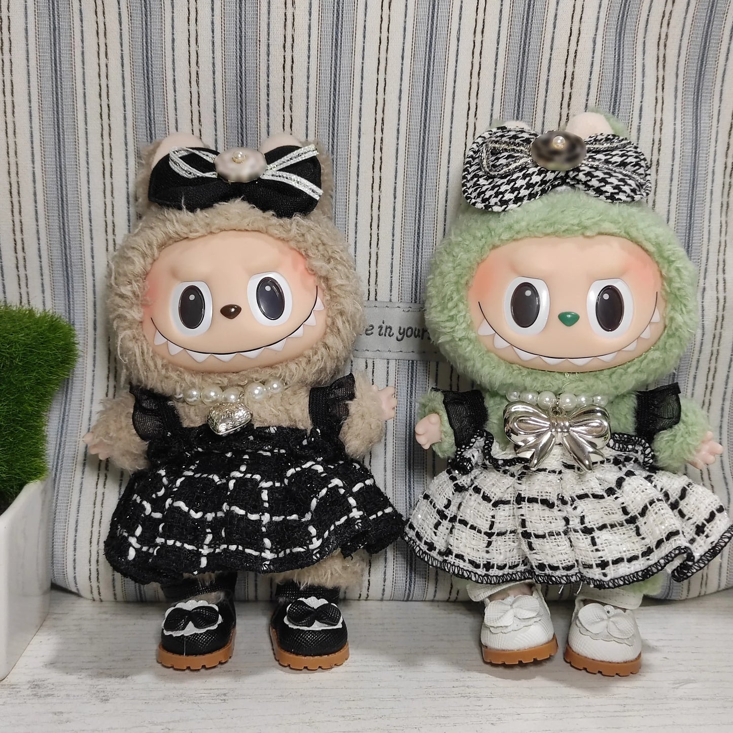 Labubu Clothes – Black & White Plaid Dress Outfit for 15-20cm Labubu Doll Accessories (No Doll)